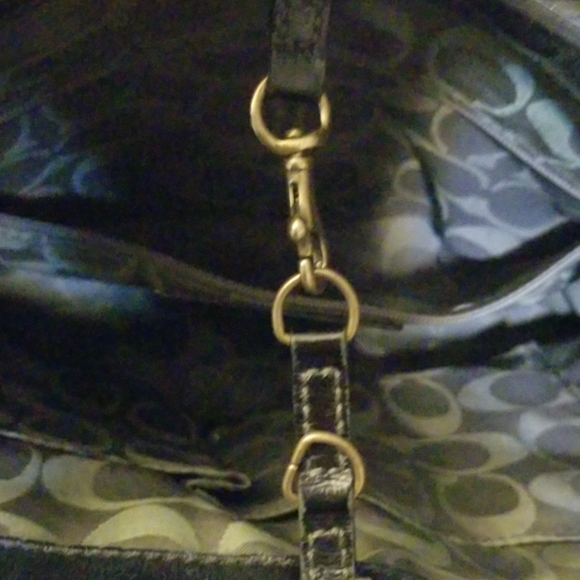 Coach G0773-11500 blk glossy shoulder bag - Picture 5 of 5